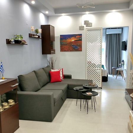 Niko'S Apartment - Beautiful Sea View Apartment ! Peraía المظهر الخارجي الصورة